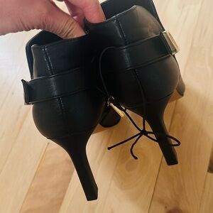 Vince Camuto ankle Boots
